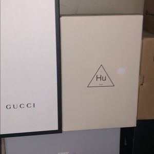 Meet your Posher, Leonides